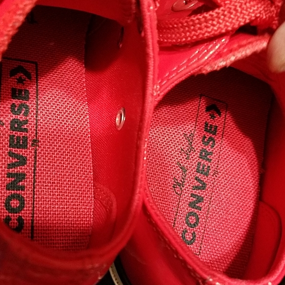 Converse - Picture 3 of 4